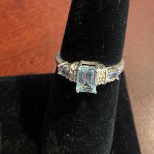 Aquamarine-Center Silver Ring with Light Blue Stones